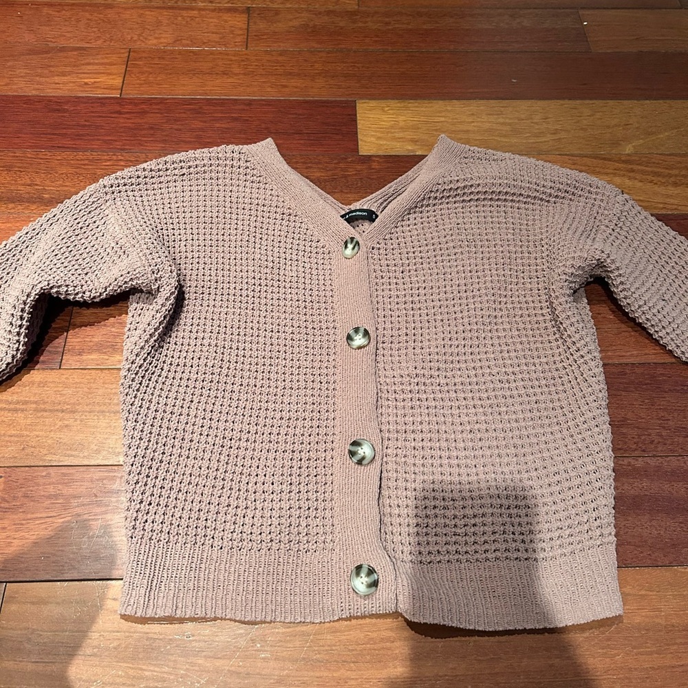 Moon and Madison Light Pink V-Neck Sweater - Size Small 🌸✨